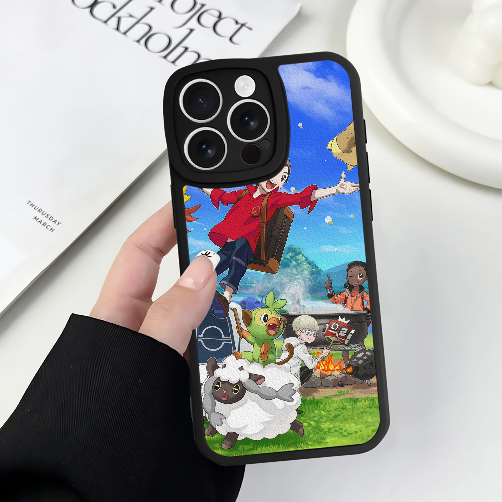 （画像用） ポケットモンスター Pokémon 【iPhone 16シリーズ対応】シリコンスマホケース（レザー調） 材質：シリコン